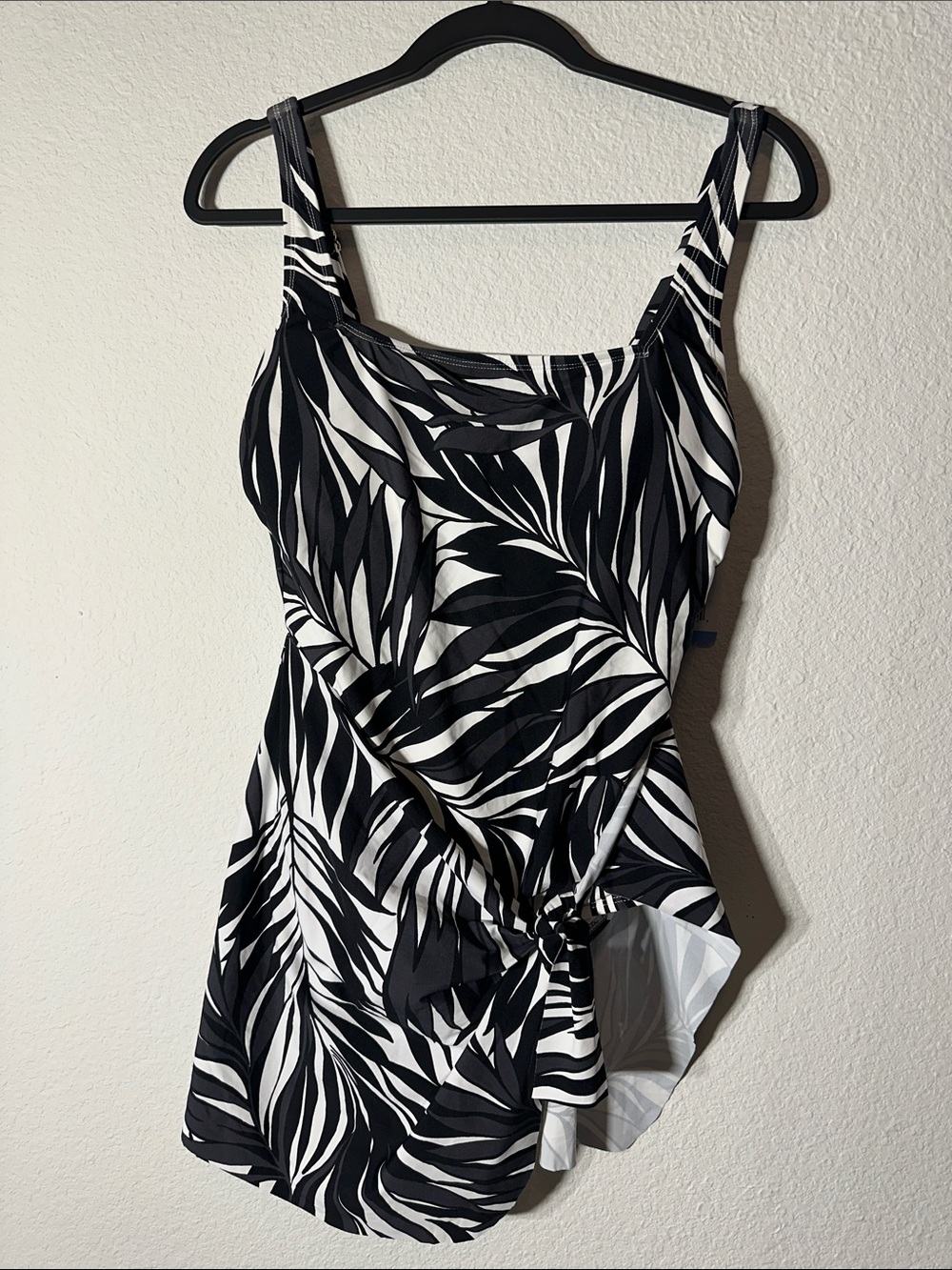 Anne Cole Black & White Leaf-Print One-Piece with Side Tie
